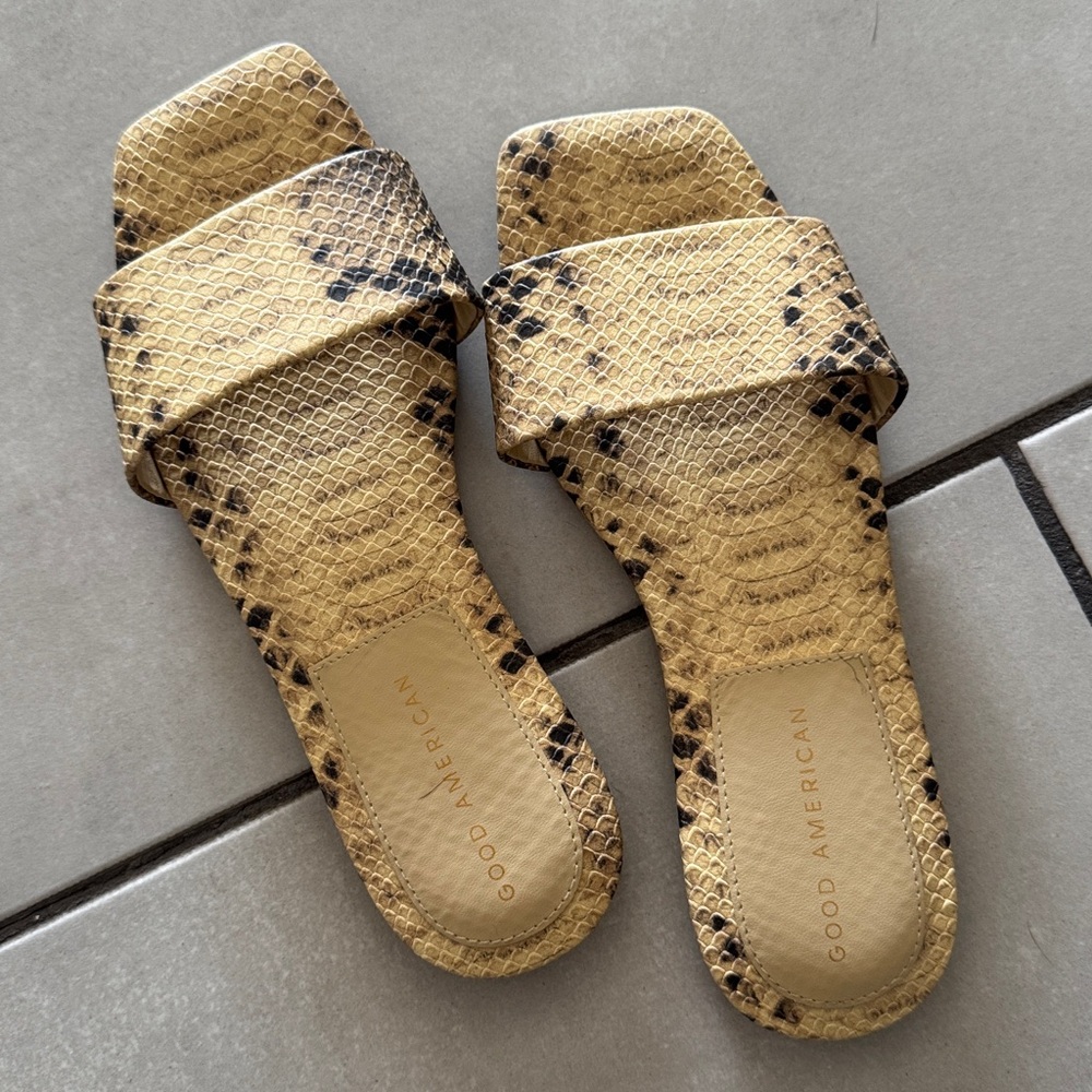 Good American Gold Snake Pattern Sandals NEW size 7 - Picture 2 of 5